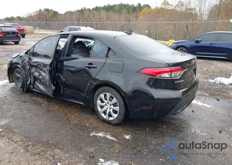 2021 Toyota Corolla Le z USA, uszkodzony, nr VIN 5YFEPMAE7MP225501